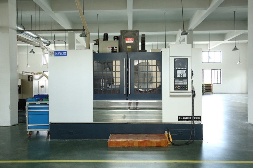 Machining center (1)